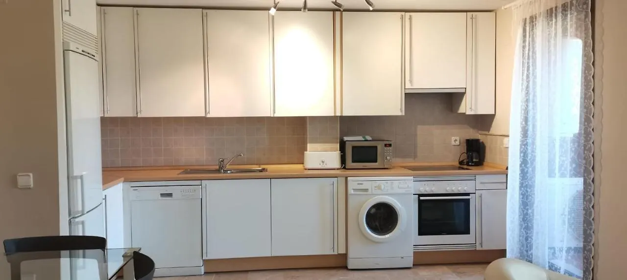 Apartamento Espacioso Muy Tranquilo Con Piscinas Y Jardines Cercano A La Playa Estepona Apartment