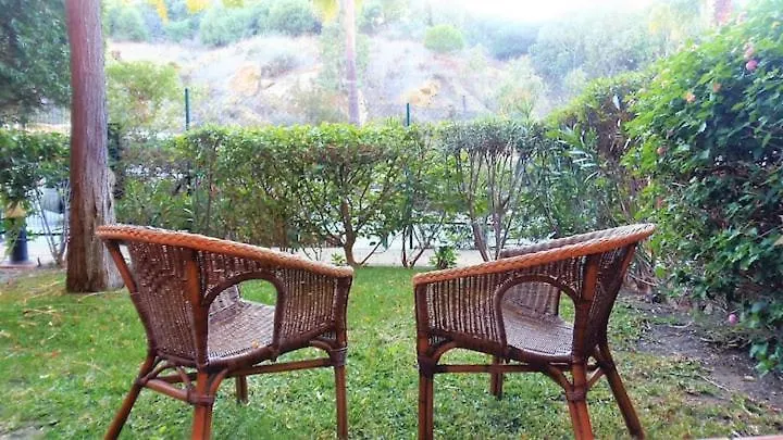 Apartamento Espacioso Muy Tranquilo Con Piscinas Y Jardines Cercano A La Playa Estepona Apartment