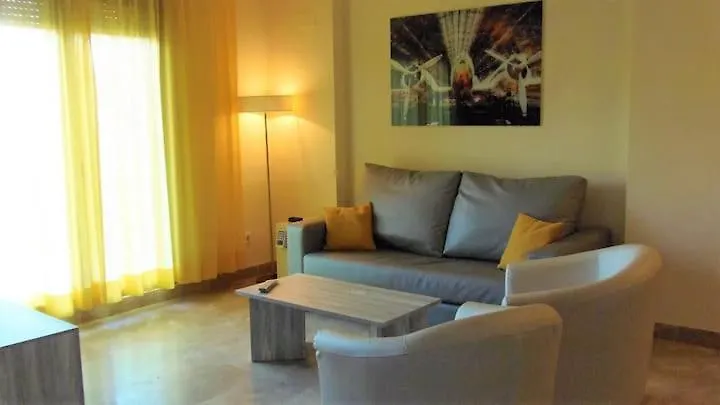 Apartamento Espacioso Muy Tranquilo Con Piscinas Y Jardines Cercano A La Playa Estepona