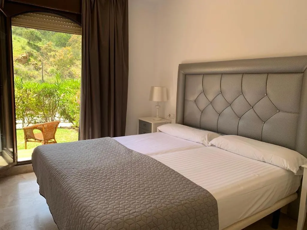 Apartment Apartamento Espacioso Muy Tranquilo Con Piscinas Y Jardines Cercano A La Playa Estepona