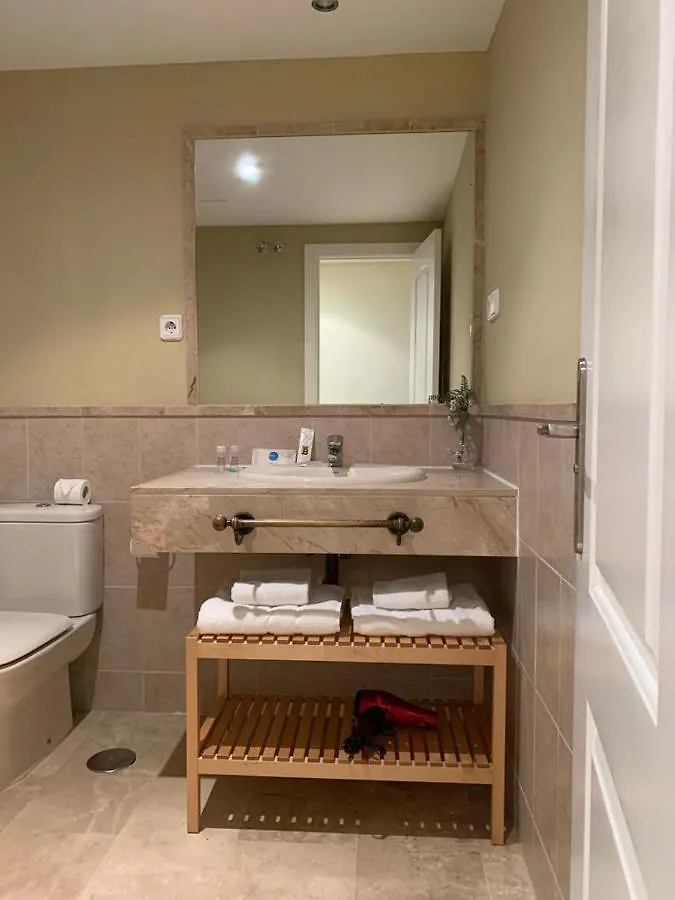 Apartamento Espacioso Muy Tranquilo Con Piscinas Y Jardines Cercano A La Playa Estepona Apartment