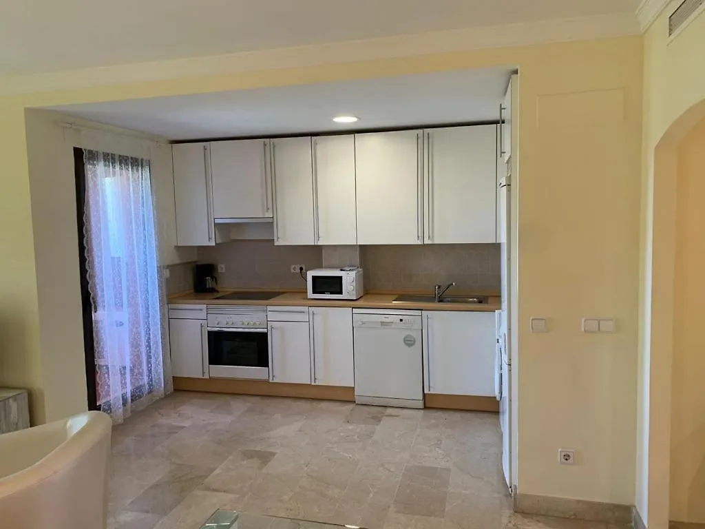 Apartamento Espacioso Muy Tranquilo Con Piscinas Y Jardines Cercano A La Playa Estepona Spain